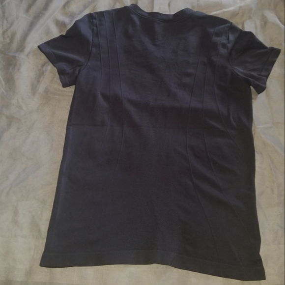 🎄3/$15 C9 by Champion Black V-Neck Short-Sleeve Tee - Picture 2 of 7